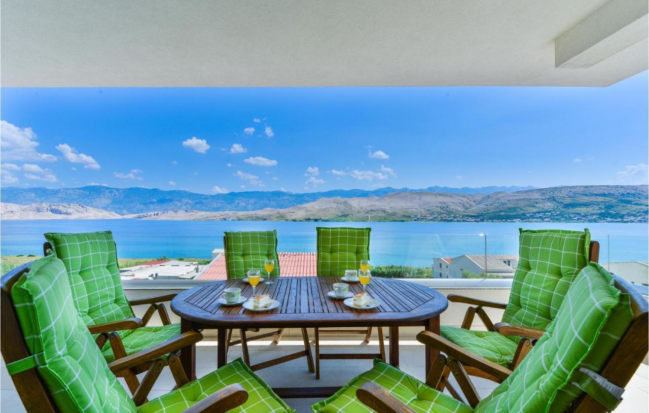 2 Bedroom Beautiful Apartment In Pag Паг Экстерьер фото